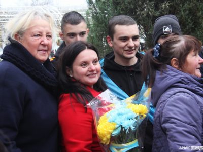 Батьки Білгород-Дністровщини зустріли своїх синів із полону  