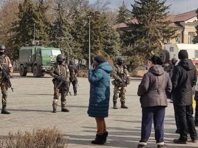 росіяни створюють «живий щит» із мешканців тимчасово окупованих територій України  