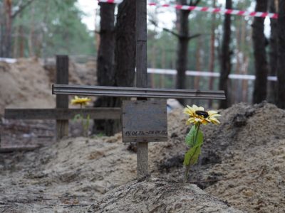 У Херсонській області виявлено масове поховання тіл зі слідами тортур  