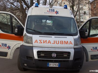 На Вінниччині волонтери передали автомобіль для перевезення поранених  