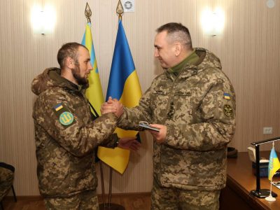 Олексій Неїжпапа вручив нагороди морським піхотинцям з нагоди Дня ЗСУ  