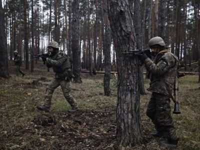 Ворог зосереджує зусилля на стримуванні дій підрозділів Сил оборони  