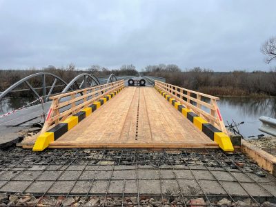 На Харківщині військові вже відновили понад 10 зруйнованих мостів  