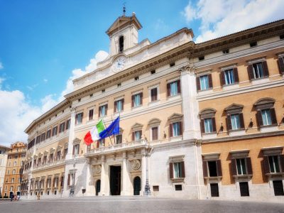 Сенат Італії ухвалив рішення про продовження постачання зброї Україні  