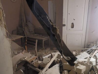 окупанти обстріляли пологовий будинок у Херсоні  