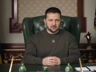 Я дякую нашим воїнам на Донбасі, які міцно стоять на позиціях і «мінусують» окупантів — глава держави  