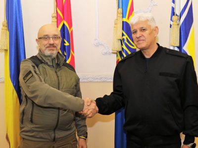 Міністри оборони України і Болгарії обговорили практичні зусилля для відсічі збройної агресії росії  