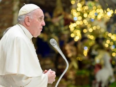 Папа Римський закликав святкувати Різдво скромніше та жертвувати Україні  