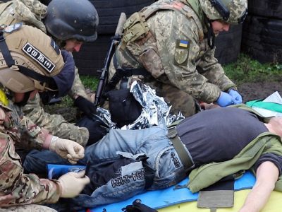 Бойові медики вчаться діяти за натовськими стандартами  