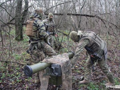 Воїни ЗСУ показали, як нищать ворожу техніку з української «Стугни»  