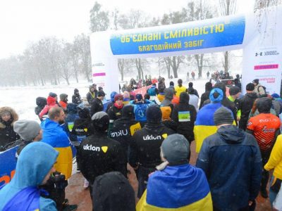 Бігуни з усього світу зібрали понад 400 тисяч гривень на «Ловця шахедів» для України  