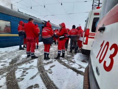 Із медзакладів Херсонщини евакуювали маломобільних людей