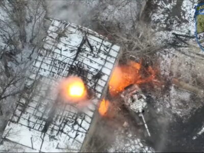 Українські артилеристи передають палкий привіт окупантам
