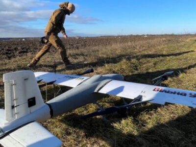 Розвідники отримали від волонтерів українські дрони Raider  