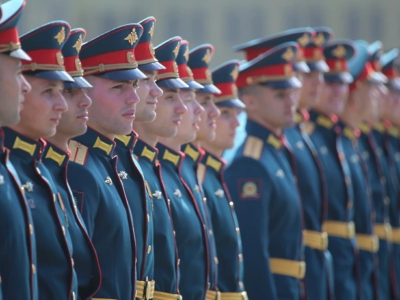 Де росія надалі братиме «ахфіцерав»…  