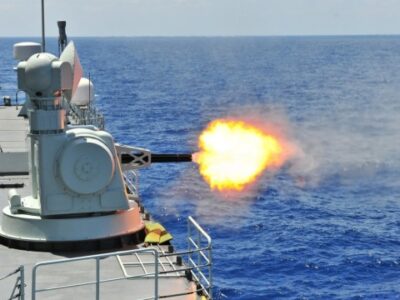 На бойовому чергуванні у 3 морях перебувають 15 ворожих кораблів  