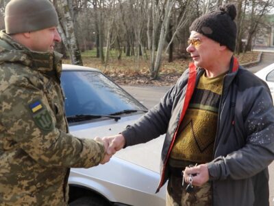 У Херсоні захисники відремонтували вкрадений росіянами автомобіль  