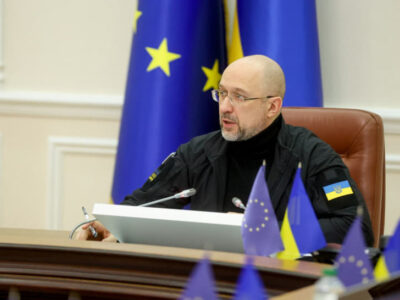 Прем’єр-міністр доручив створити спецгрупу для розслідування обставин падіння гелікоптера у Броварах  