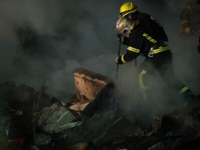 Що робити, якщо ви опинились під завалом — роз’яснення ДСНС  