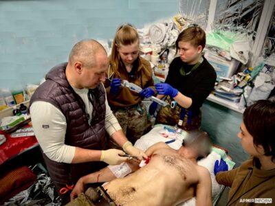 Невеличкий стабілізаційний медичний пункт здатен надати допомогу близько сотні поранених  