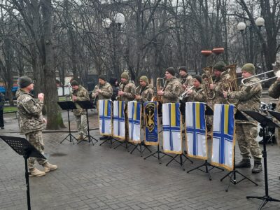 Різдвяний подарунок від військового оркестру для жителів Миколаєва  
