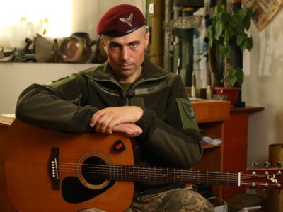 Оборона Бахмута очима актора й десантника Дмитра Лінартовича  