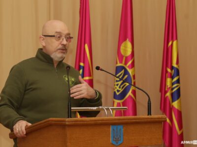 Іноземні партнери будуть з нами до кінця, і кінцем вони вважають нашу перемогу на полі бою – Олексій Резніков  