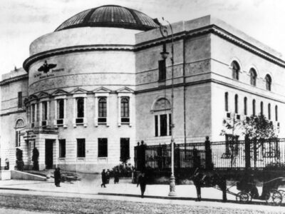 Скляне склепіння під кулями: як Центральна Рада під обстрілом міністрів міняла  