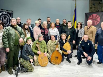 «Слава Богу, Слава Йсу, Слава нашим ЗСУ!»: у Києві вшанували Героїв Холодного Яру  