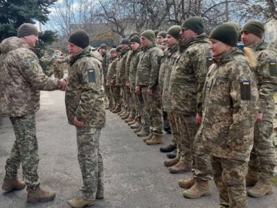 Командувач ВМС ЗСУ відзначив артилеристів Військово-Морських Сил нагородами та цінними подарунками  