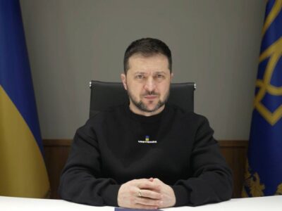 Тримати ситуацію на фронті й готуватися до будь-яких ескалаційних кроків ворога — це пріоритет на найближчий час — Президент України  