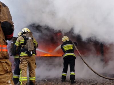 За добу рятувальники понад сто разів виїздили на ліквідацію наслідків ворожих обстрілів  