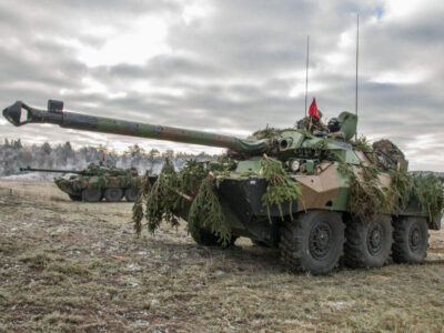 Франція надасть Україні танки AMX-10 та гаубиці CAESAR  