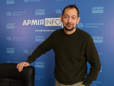 Сусідка в москві запитала, коли побачила велику сумку за спиною: «У Вас там зброя?..» — журналіст Роман Цимбалюк  