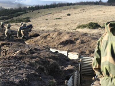 Норвезькі інструктори навчають наших захисників веденню бою з траншеї  