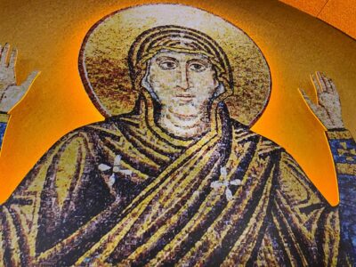 Артподія «Непорушна стіна України»: 7 тисяч світлин незламних українців на мозаїчному образі Богородиці Оранти  