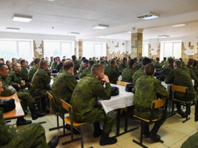 На Херсонщині окупанти проводять пропагандистсько-агітаційну роботу серед української молоді