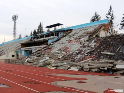 Річниця бомбардування стадіону в Чернігові: рашисти скинули вісім авіабомб  
