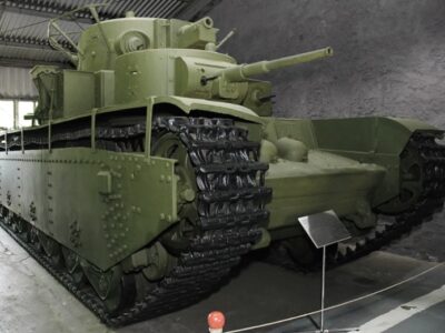 Єдиний у світі серійний п’ятибаштовий танк випускали у Харкові  
