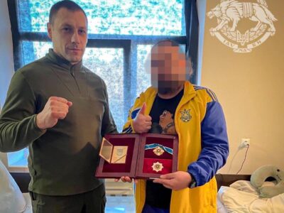 Командувач ССО ЗСУ відвідав поранених військових та вручив їм нагороди  