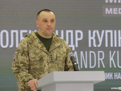 Під час війни підрозділи ДШВ продовжують підготовку до здійснення стрибків із парашутом — полковник Олександр Купінський  