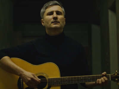 Віктор Винник і МЕРІ презентували акустичну версію пісні «Коли твоя земля в війні»  