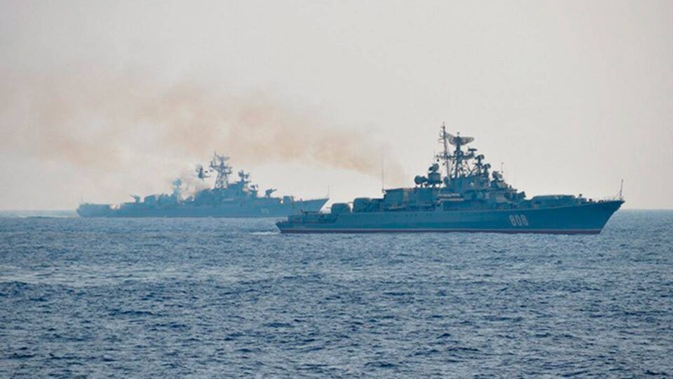 У Чорному та Азовському морях ворог тримає по одному кораблю  