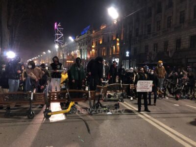 Масові протести в Грузії… під гімн України: що відбувається  