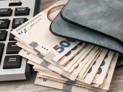 Біженцям за кордоном продовжують нараховувати пенсії — Мінсоцполітики  