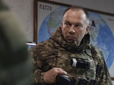 У ворога залишається все менше людського ресурсу для штурмів позицій у Бахмуті — Олександр Сирський  