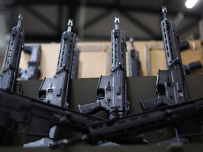 На заклик Олексія Резнікова ЄС планує пришвидшити виробництво та постачання зброї й боєприпасів в Україну  