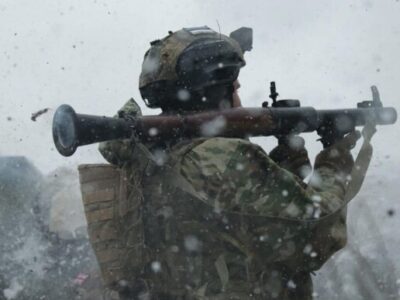 Українські захисники відбили близько 30 атак противника на чотирьох напрямках