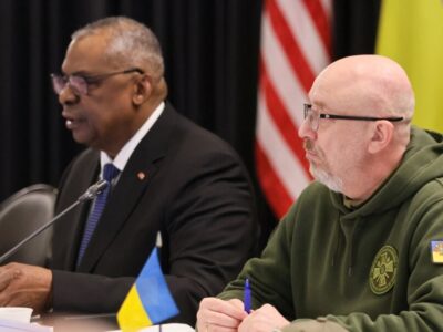 Напередодні чергового «Рамштайну» відбулася розмова міністрів оборони України та США  