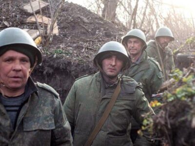 Окупанти примушують копати окопи наркоманів та алкоголіків  